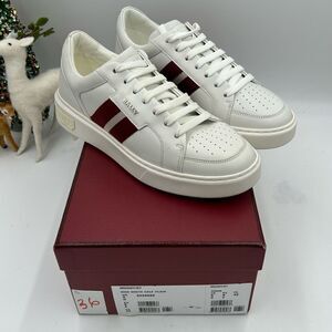 Men’s Bally  leather, low top sneakers size 9